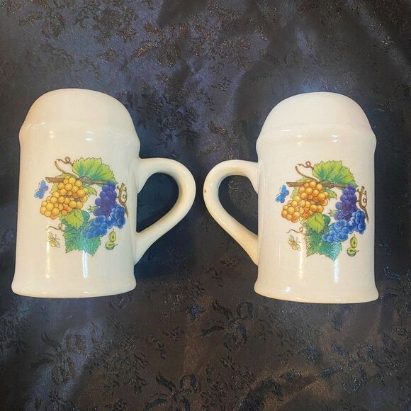 Grapevine Design Salt & Pepper Shakers - Picture 1 of 7